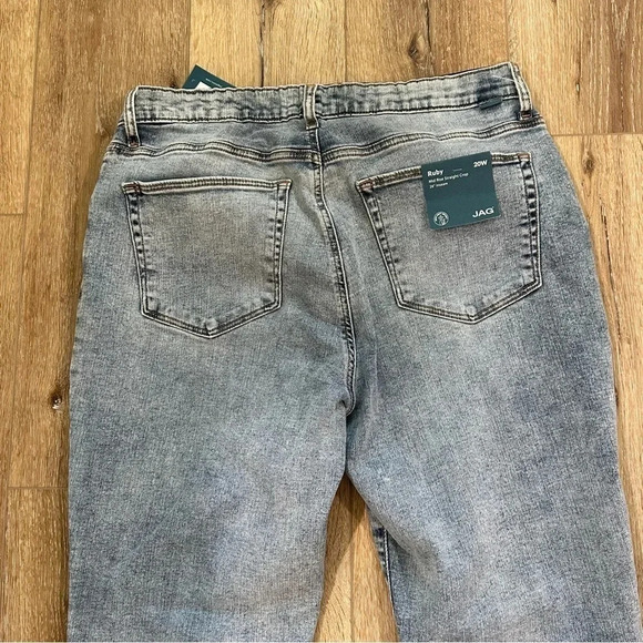 JAG Ruby Mid-Rise Straight Crop Christopher Blue Raw Hem Denim Size 20W NWT - Picture 10 of 11